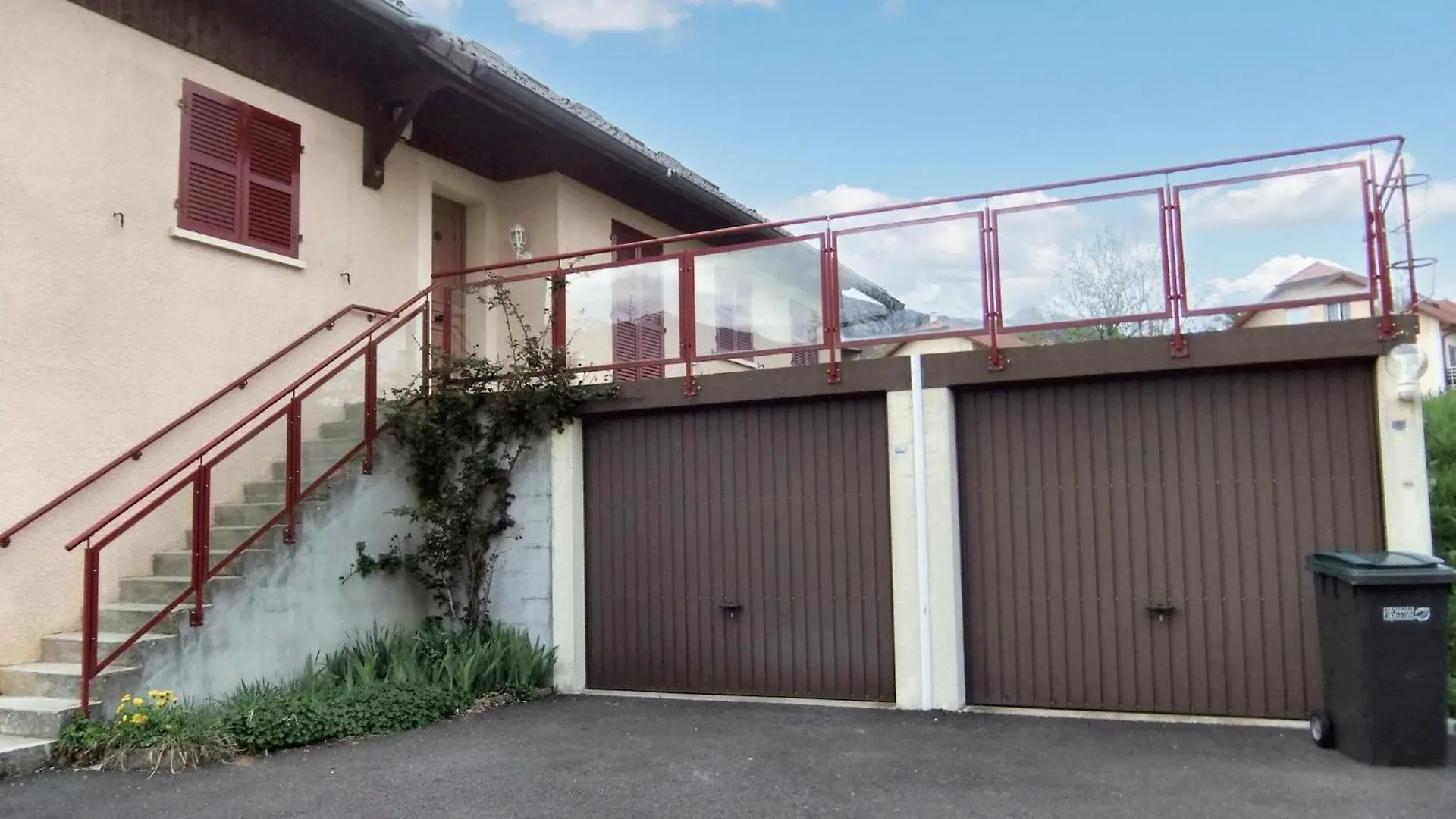 Maison Confortable A Peron - Terrasse 0*,  France